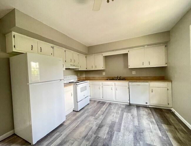 Foto del edificio - NICE 2 Bedroom, Move-In Ready!