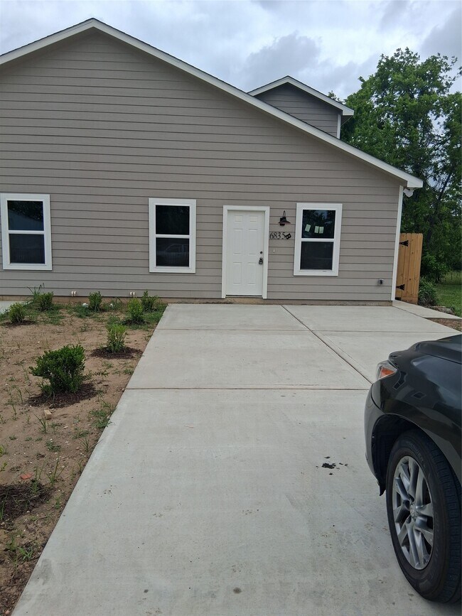 Foto del edificio - 6835 Landor St