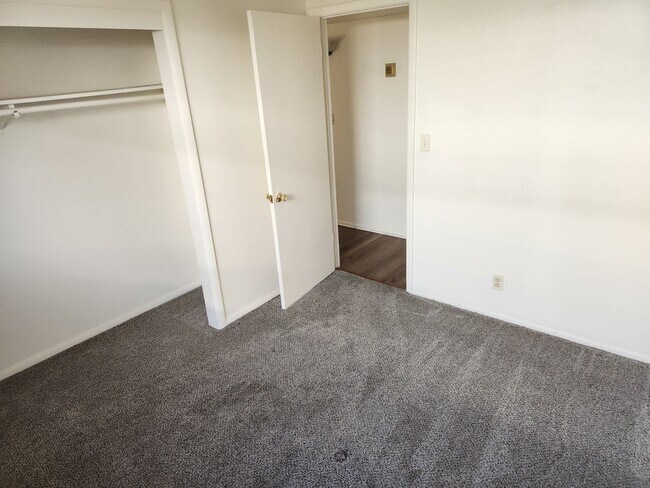 Foto del edificio - Upper Greenlaw_Apartment for Rent