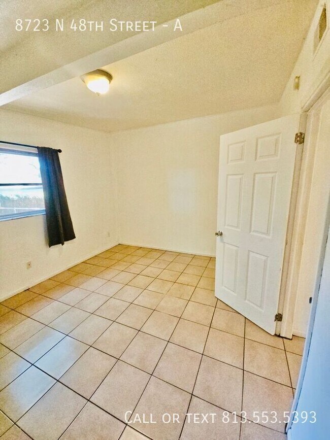 Foto del edificio - 8723 N 48th St