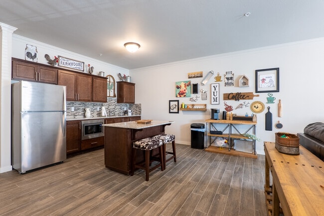 Building Photo - Remington Place Apartments