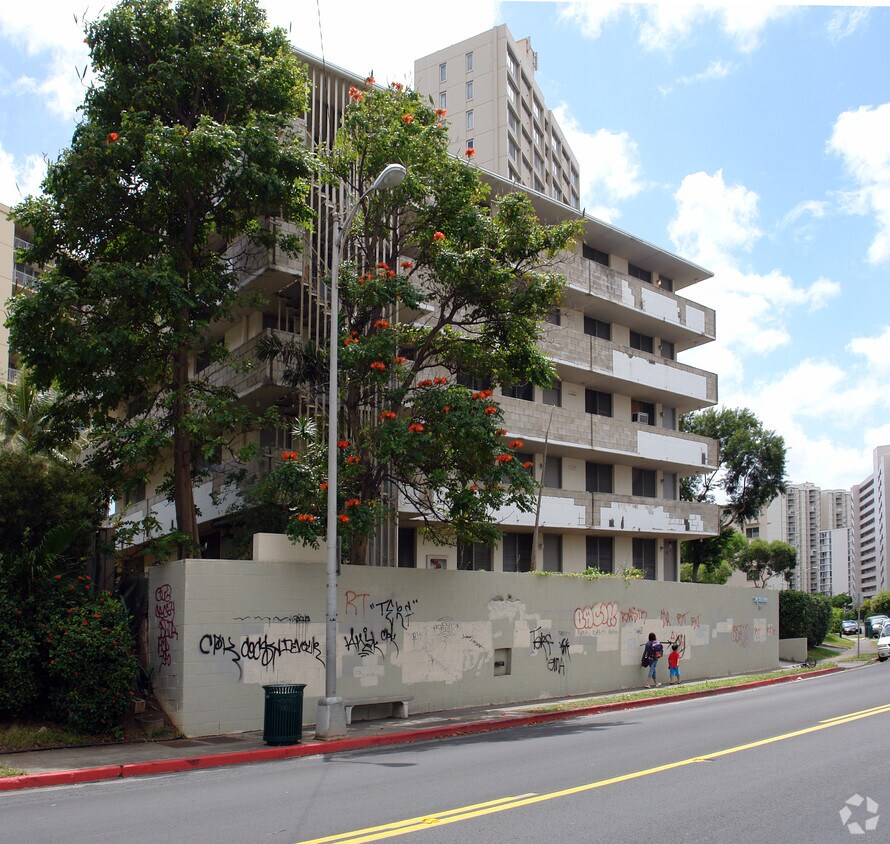 Foto del edificio - Poly Vista Apartments