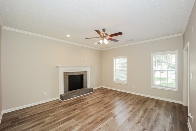 Foto del edificio - 220 Chesterfield Ct