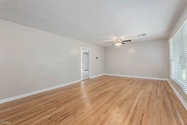Building Photo - 4 br, 3 bath House - 310 Day Ave