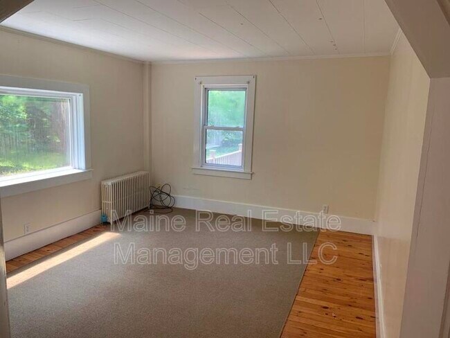 Building Photo - 11 Gilchrest St
