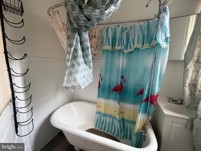 Building Photo - 347 E King St