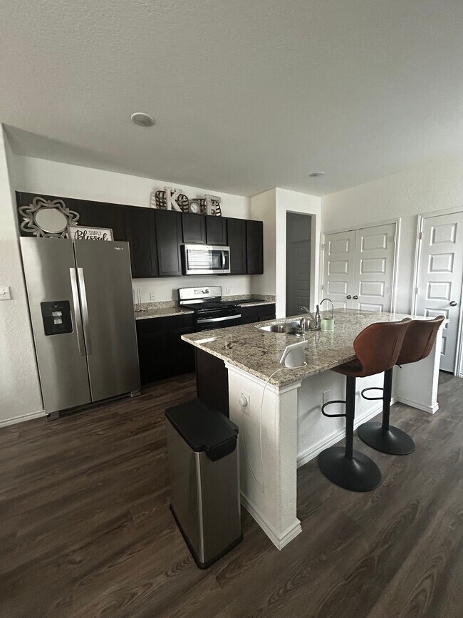 Building Photo - 5859 Hematite Rim
