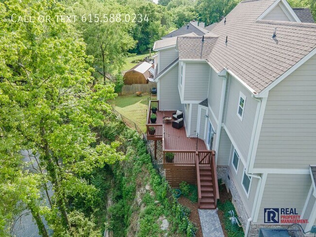 Foto del edificio - 141 Rivergate Dr