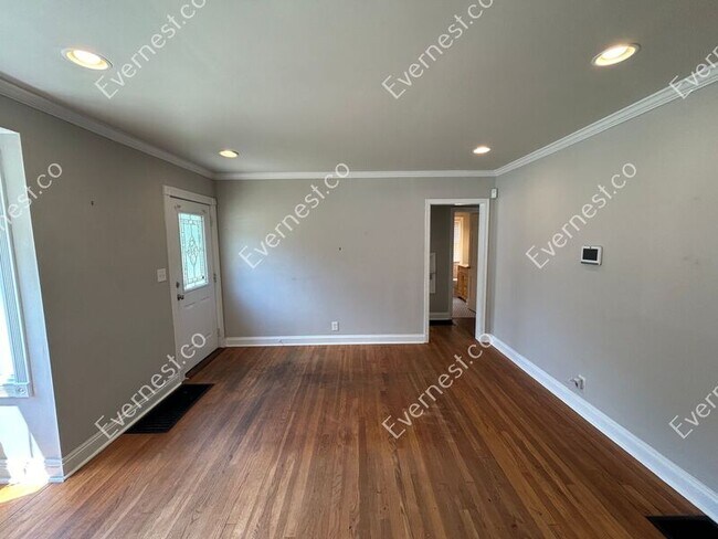 Foto del edificio - 1100 Faith Ave SE