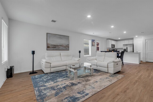 Foto del edificio - 4154 Saltillo Lakes Dr