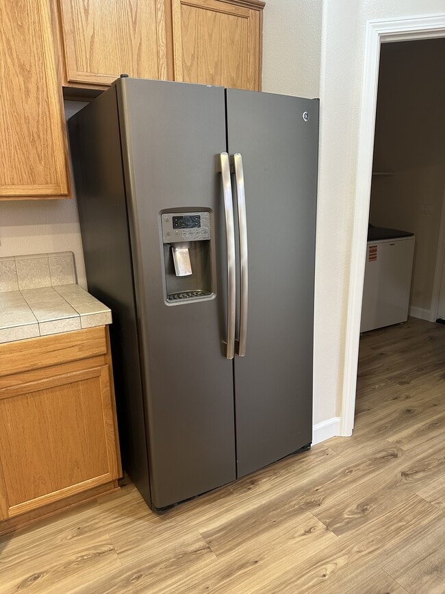 Foto del edificio - 1720 Iron Mountain Dr