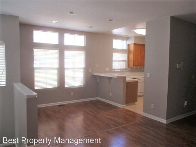 Building Photo - 2 br, 2.5 bath House - 3518 Madison Common