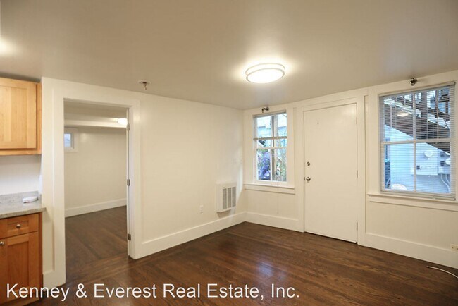 Building Photo - 1 br, 1 bath House - 737 Douglass Street #15