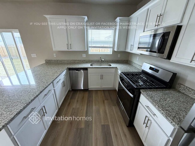 Building Photo - 7207 Dolores Ave