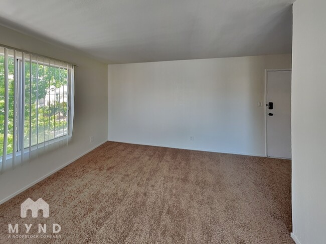 Building Photo - 240 Athol Ave