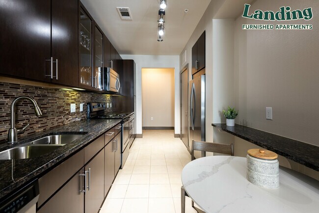 Foto del edificio - 5755 Almeda Rd