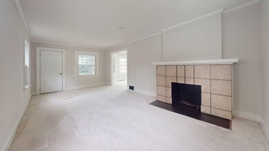 Building Photo - 4955 E 141st St