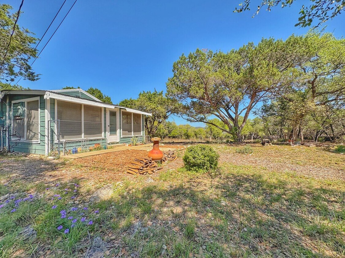 Foto principal - Cute country cottage, utilities included!