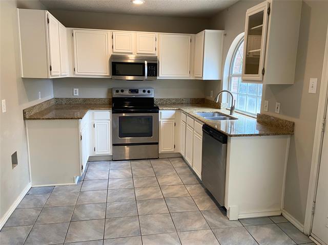 Foto del edificio - 802 Red Oak Dr