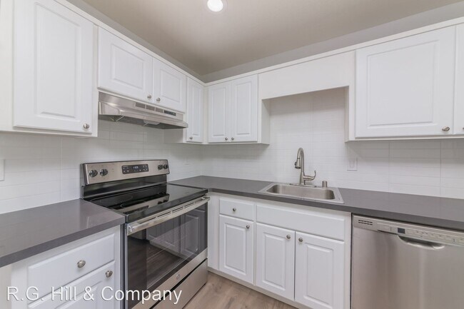 Building Photo - 2500 Lucy Ln