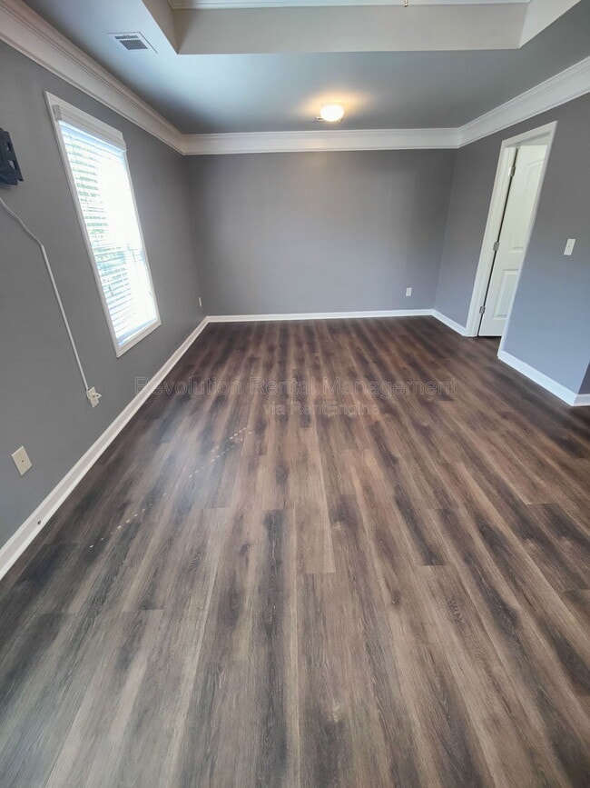 Building Photo - 823 Python Dr