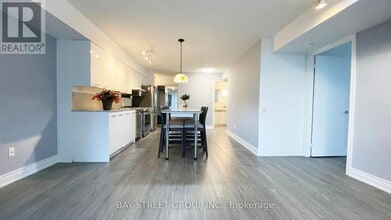 Building Photo - 33 Singer Ct