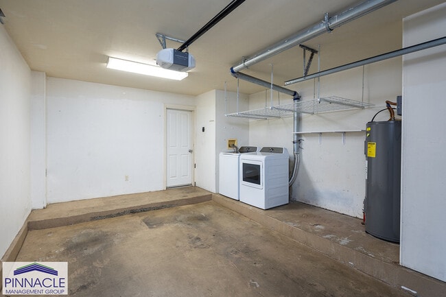 Building Photo - 91-1031-1031 Kaimalie St