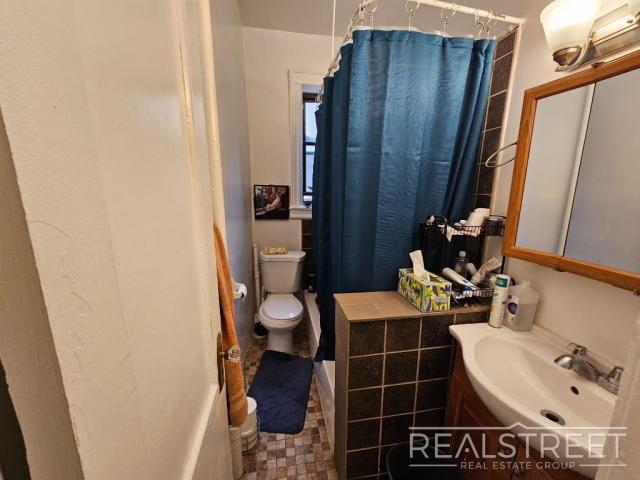 Foto del edificio - 2 bedroom in BROOKLYN NY 11203