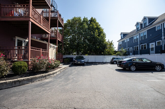 Building Photo - 27 Mount Vernon St