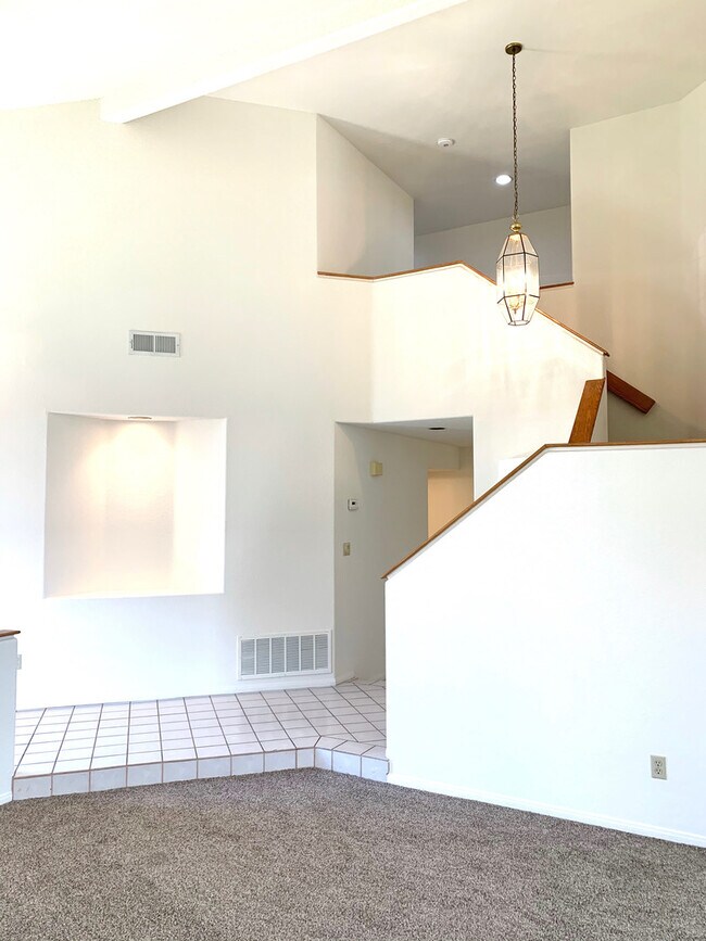 Foto del edificio - Spacious 4BD/2.5BA Home in Chula Vista - $4,495/mo!!