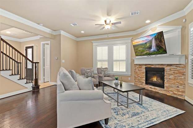 Building Photo - 11002 Upland Forest Dr