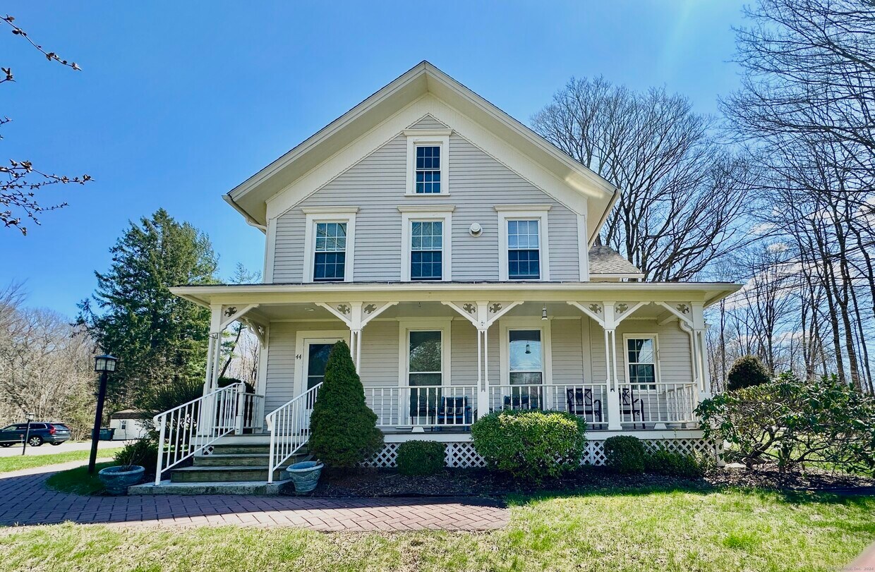 Primary Photo - 44 Falls Rd