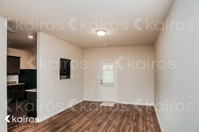 Building Photo - 10739 Bent Brook Drive