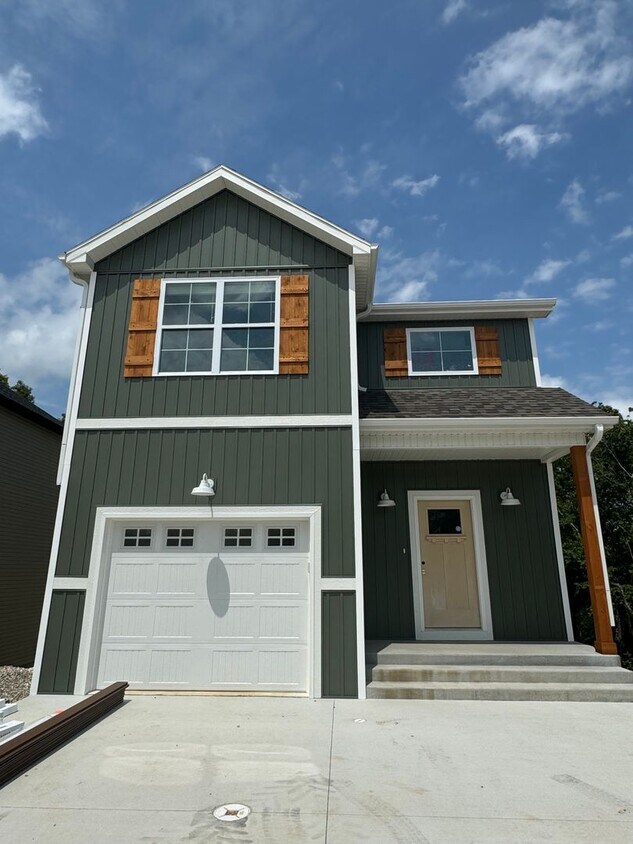 Foto principal - Luxurious New Construction