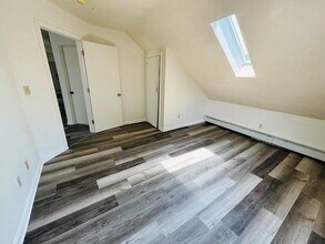 Building Photo - 201 Oakland Ave