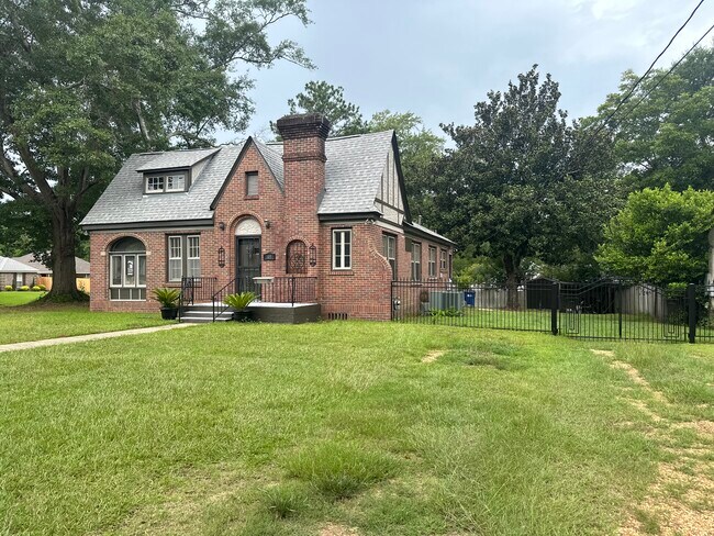 Foto del edificio - 103 N Pine St