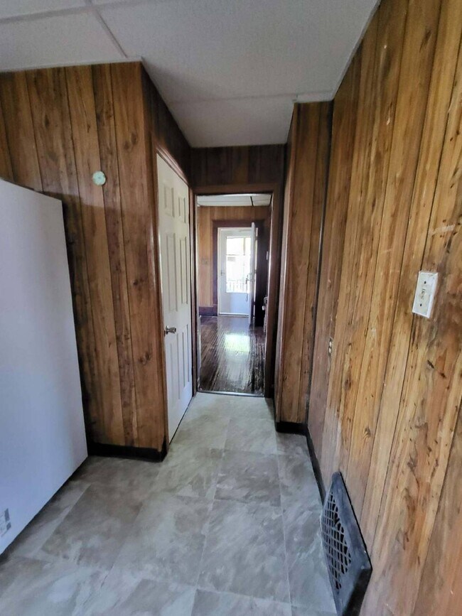 Foto del edificio - 825 S Seneca Ave