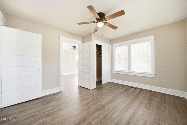 Foto del edificio - 1217 Kentucky Ave