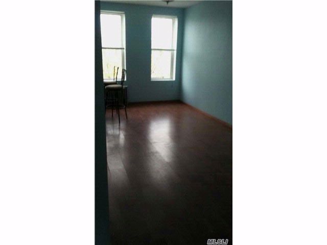 Foto principal - 6917 Central Ave