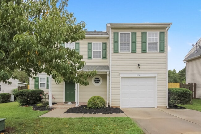 Foto del edificio - 112 Bluffton Rd