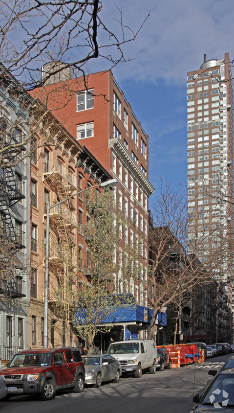 Foto principal - 440 East 88th Street