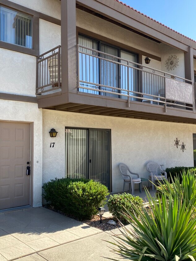 Primary Photo - 2121 Magnolia Dr