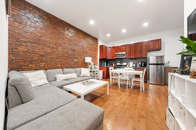 Foto del edificio - 321 E 14th St