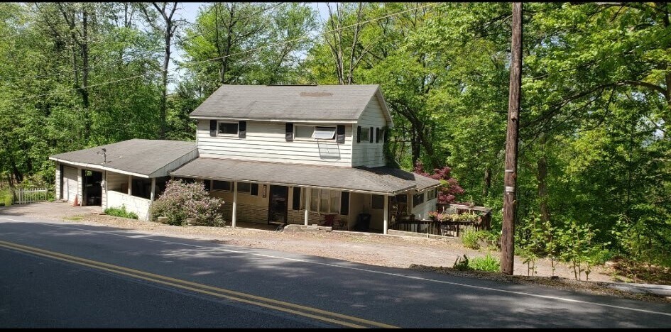 Foto principal - 326 S Old Turnpike Rd