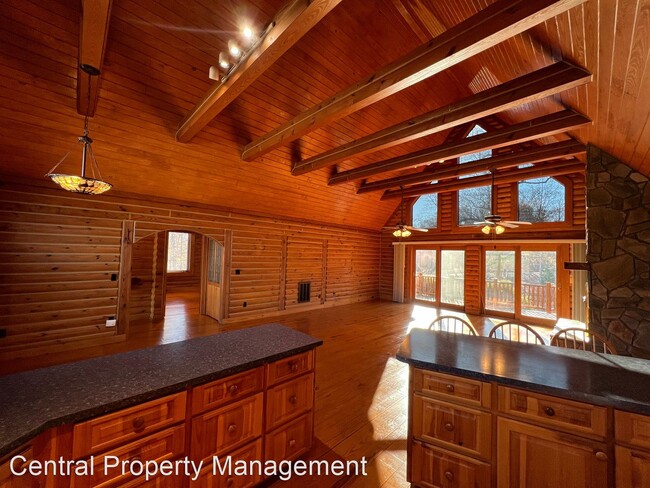 Building Photo - 3 br, 2 bath House - 1270 Mayo Road