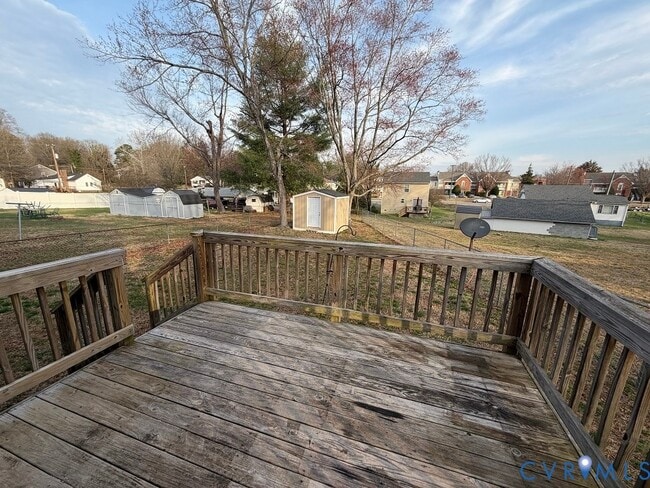 Building Photo - 1310 Rhode Island Ave