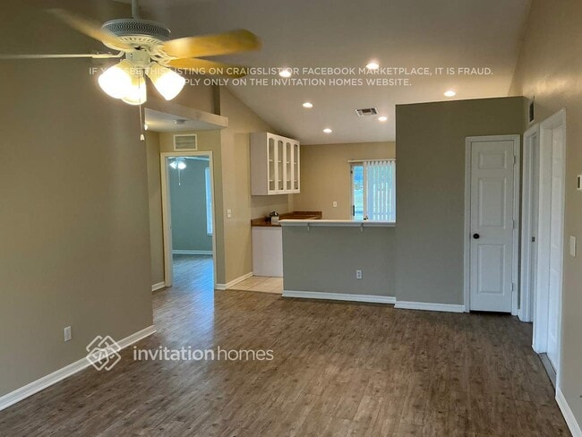 Foto del edificio - 904 NE 5th Pl