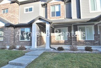Building Photo - 368 E 2075 N