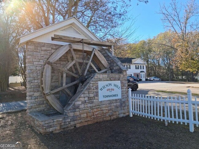 Foto del edificio - 209 E Wilson St