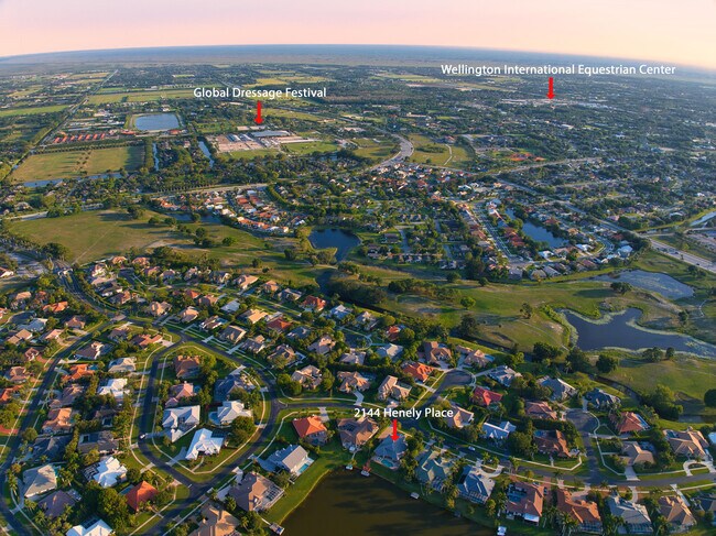 Foto del edificio - 2144 Henley Pl